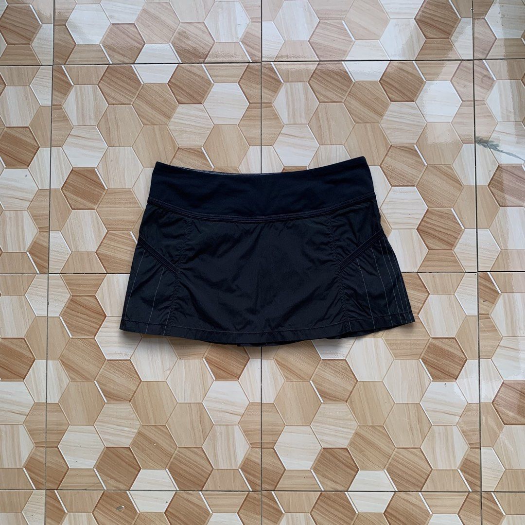 Lululemon Reflection Skirt❗️ (Category: Skirts) located in Cebu City. Submitted by darrylopon12219 (Listing ID 1469029097, Image 1). Description: Orig💯 As New Condition No Issue Size 8 Color Rate:10/10 Dimes:W30-34 L12.5 -Need Wash 📍 CONSOLACION, CEBU ‎🚚 ship via J&T ‎DM NOW📩 ‎.