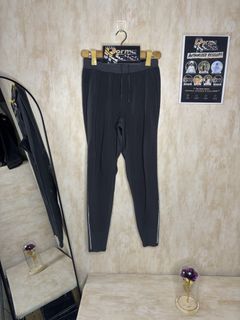 (Category: ) located in . Submitted by pormanation-thrift-store (Listing ID 1468940647, Image 1). Description: .