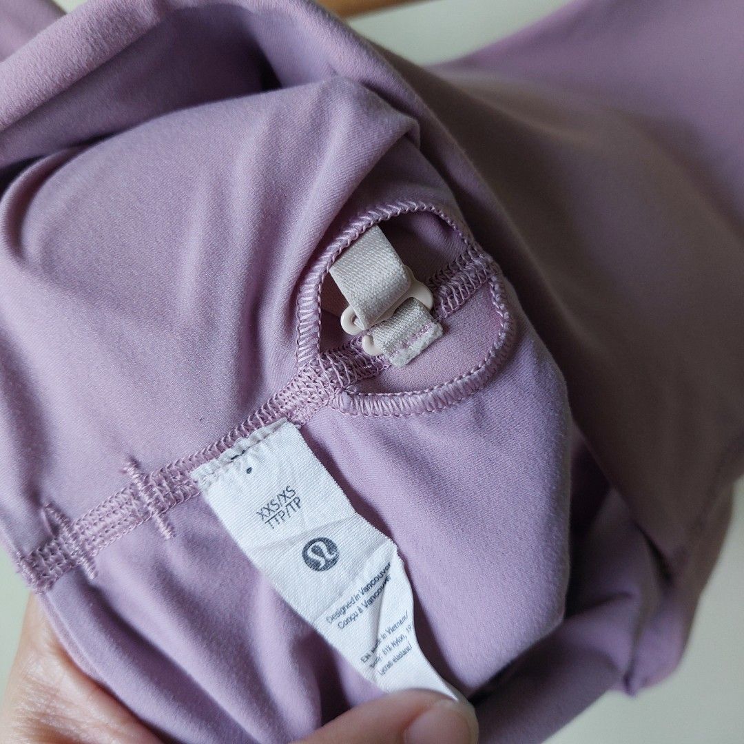 Lululemon Two-way Reversible sports bra (Category: Activewear) located in Quezon City. Submitted by lovedcollection_2020 (Listing ID 1469120637, Image 3). Description: .