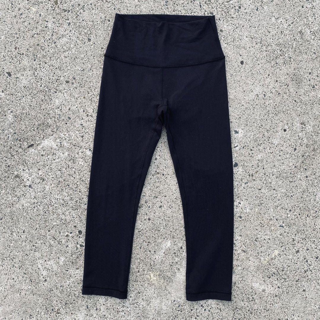 Lululemon Wunder Under Crop leggings! (Category: Activewear) located in Lapu-Lapu City. Submitted by larry_oliver (Listing ID 1469103821, Image 3). Description: Lululemon Wunder Under Crop leggings! Size 4 Waistline 27-33 Length 31 Condition 9.8/10 Color rate 9.9/10 Issue: none 800🏷️.