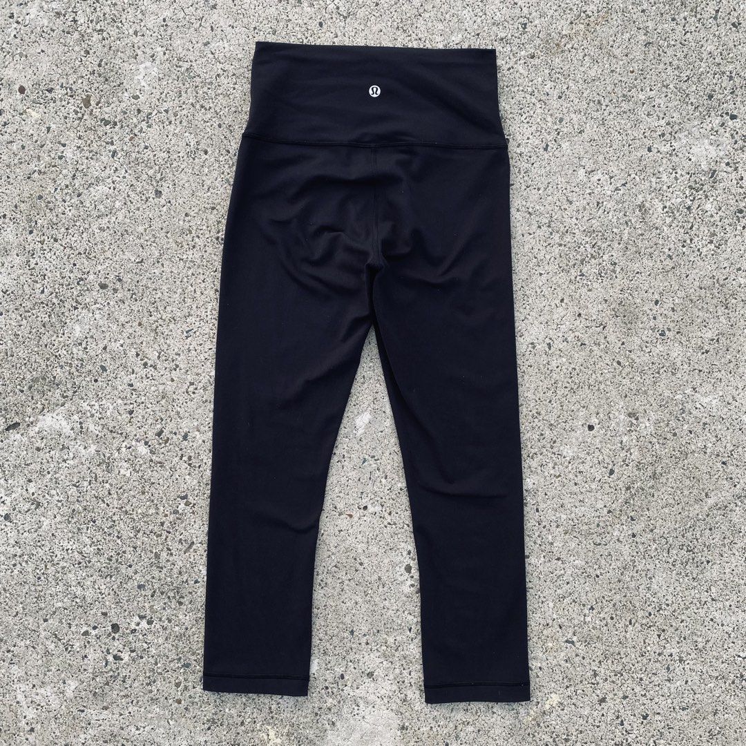 Lululemon Wunder Under Crop leggings! (Category: Activewear) located in Lapu-Lapu City. Submitted by larry_oliver (Listing ID 1469103821, Image 1). Description: Lululemon Wunder Under Crop leggings! Size 4 Waistline 27-33 Length 31 Condition 9.8/10 Color rate 9.9/10 Issue: none 800🏷️.