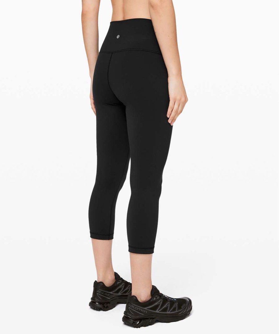 Lululemon Wunder Under Crop leggings! (Category: Activewear) located in Lapu-Lapu City. Submitted by larry_oliver (Listing ID 1469103821, Image 2). Description: Lululemon Wunder Under Crop leggings! Size 4 Waistline 27-33 Length 31 Condition 9.8/10 Color rate 9.9/10 Issue: none 800🏷️.