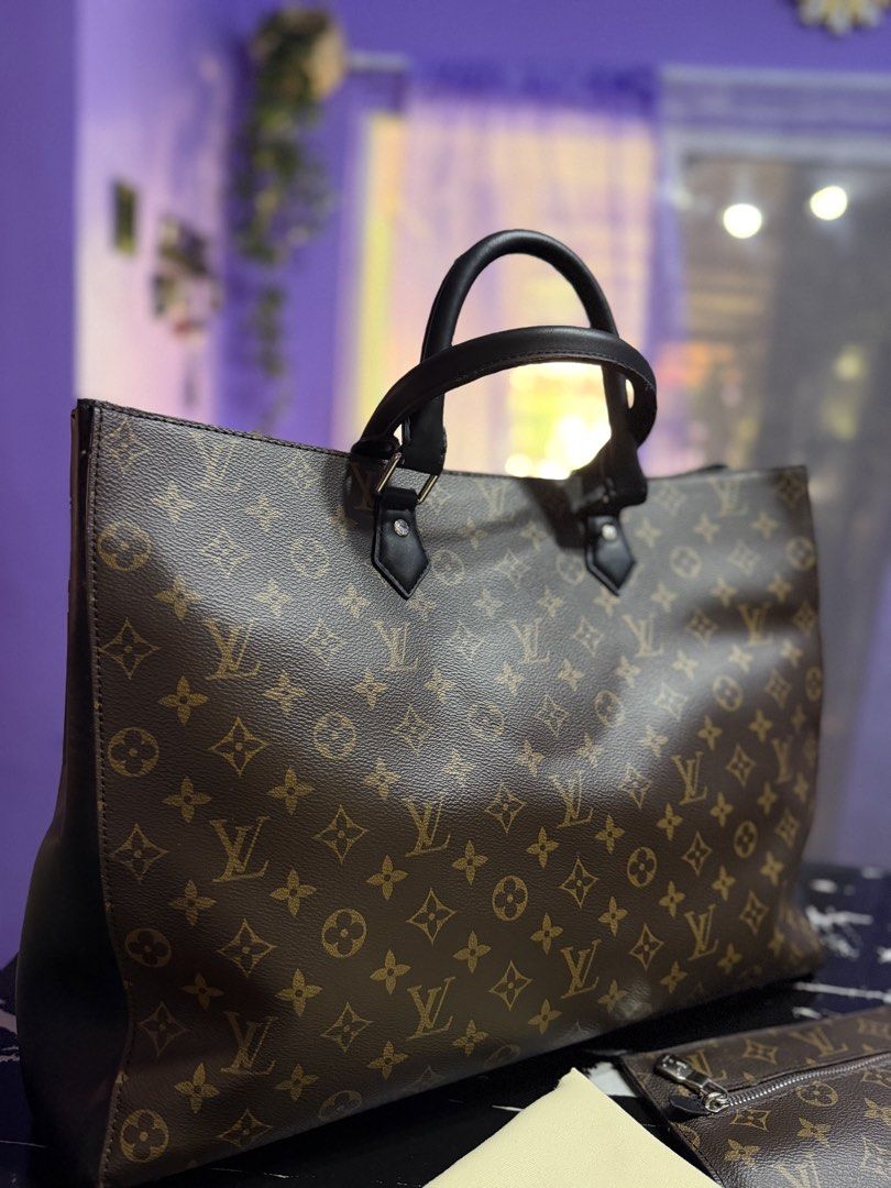 Lv documents loptop bags (Category: Announcements) located in Bulacan. Submitted by jcasey_1991 (Listing ID 1468937839, Image 3). Description: 👜✨ PRELOVED BAGS • JAPAN SOURCE 🇯🇵💖 Looking for beautiful, presentable bags at affordable prices? 🛍️✨ We offer Japan-sourced preloved bags, carefully selected for their quality and style. 💕 👜 WHAT TO EXPECT: ✨ All bags come with their own code and dust bag. ✨ Minimal flaws only, usually not easily n