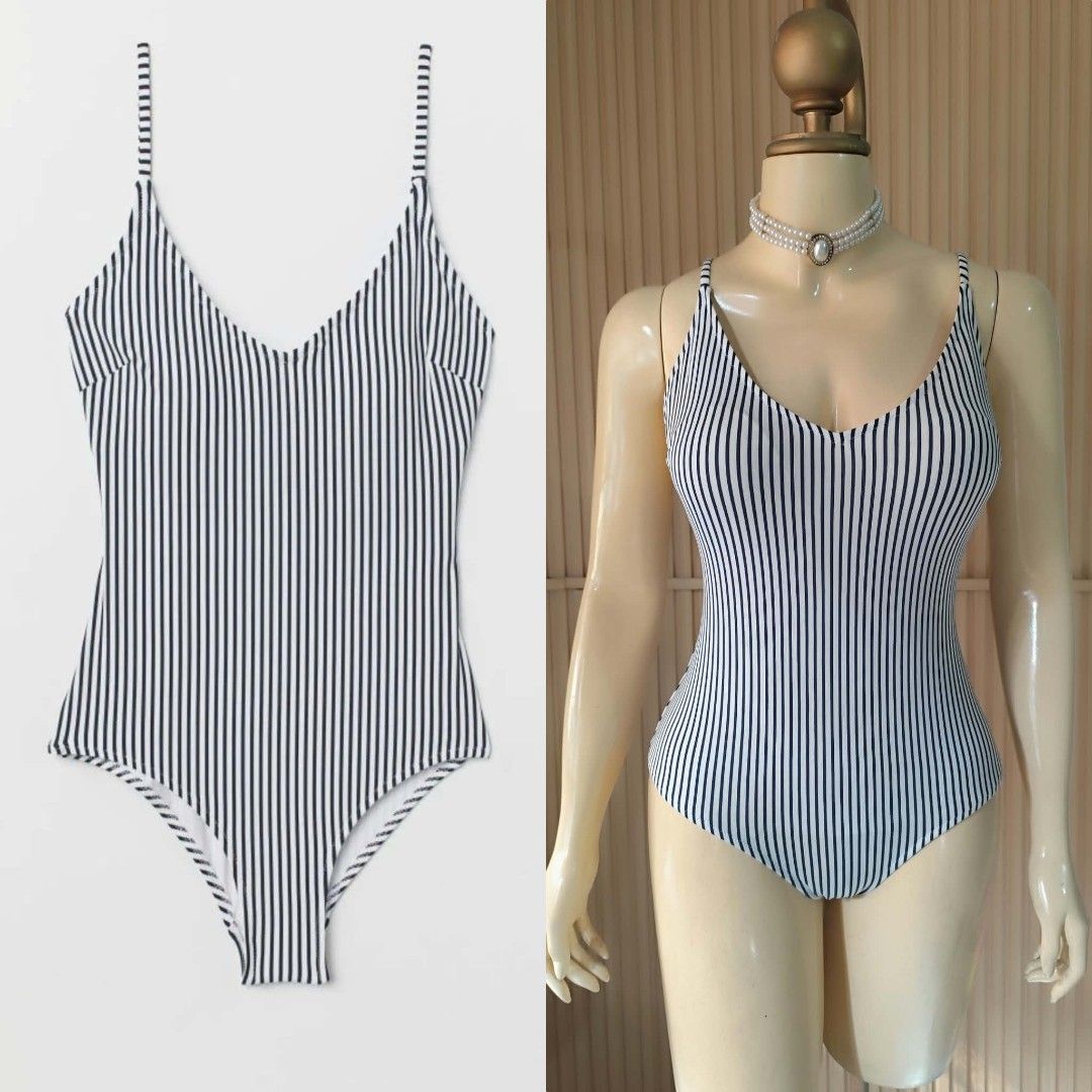 (M) H&M Swimsuit (Category: Bikinis & Swimsuits) located in Paranaque City. Submitted by sl_shop05 (Listing ID 1468948590, Image 2). Description: 🌻Like New🌻 🌼Brand: H&M ➡️Padded ✨Size: Medium ❎𝑨𝒍𝒍 𝒊𝒕𝒆𝒎𝒔 𝒂𝒓𝒆 𝑷𝑹𝑬𝑳𝑶𝑽𝑬𝑫 𝒊𝒏 𝑮𝒐𝒐𝒅 𝑪𝒐𝒏𝒅𝒊𝒕𝒊𝒐𝒏 ❎𝑷𝒍𝒆𝒂𝒔𝒆 𝒅𝒐 𝒎𝒂𝒏𝒂𝒈𝒆 𝒚𝒐𝒖𝒓 𝒆𝒙𝒑𝒆𝒄𝒕𝒂𝒕𝒊𝒐𝒏𝒔. ❎𝑾𝑨𝑺𝑯 𝒃𝒆𝒇𝒐𝒓𝒆 𝑼𝑺𝑬‼️ ❎𝑩𝑼𝒀 𝒂𝒕 𝒚𝒐𝒖𝒓 𝒐𝒘𝒏 𝒓𝒊𝒔𝒌‼️ ❎𝑵𝑶 𝑹𝑬𝑻𝑼𝑹𝑵, 𝑵𝑶 𝑬𝑿𝑪𝑯𝑨𝑵𝑮�