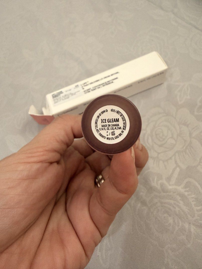 Mac Strobe Beam Liquid Blush (Category: Makeup) located in Rizal. Submitted by lovekylekale (Listing ID 1469007239, Image 3). Description: Mac Strobe Beam Liquid Blush ( Ice Gleam) Original price ₱1400 Bought 3wks ago.