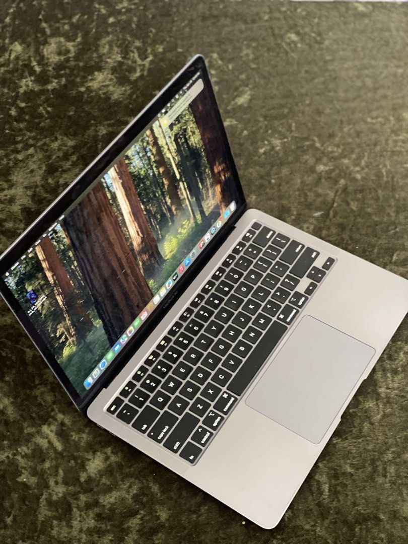Macbook air 2020 intel core i5 8gb 512ssd (Category: Laptops & Notebooks) located in Manila. Submitted by ayamindalano (Listing ID 1469081247, Image 3). Description: Macbook air 2020 Intel core i5 8gb ram 512ssd No issue No scratches or dents Inclusion Orig charger Pouch Ms office Can do meet up around manila Can do cop via lbc .