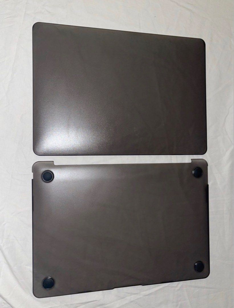 MacBook Hard Shell Protective Case Black Matte (Category: Laptop Bags & Sleeves) located in Naga. Submitted by annecaitlin3 (Listing ID 1469097818, Image 1). Description: - for macbook air 13 (2018-2020) - rfs: i have a clear case and it looks better on my gold macbook - tried this black case for less than a week only - has no scratches - shipping costs will be shouldered by buyer - price negotiable.