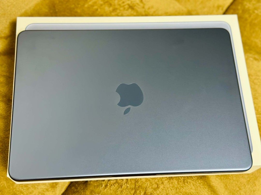 Macbook Neo 512gb (Indigo, 0 battery cycle) (Category: Laptops & Notebooks) located in Manila. Submitted by callieboist (Listing ID 1469036896, Image 2). Description: Macbook Neo almost new opened to test if working but never been used. Slightly negotiable!.