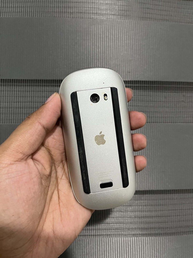 Magic mouse 1 (Category: Mouse & Mousepads) located in Quezon City. Submitted by all_about_retro (Listing ID 1468989229, Image 2). Description: Magic mouse 1 Tested ok Unit only Pickup.