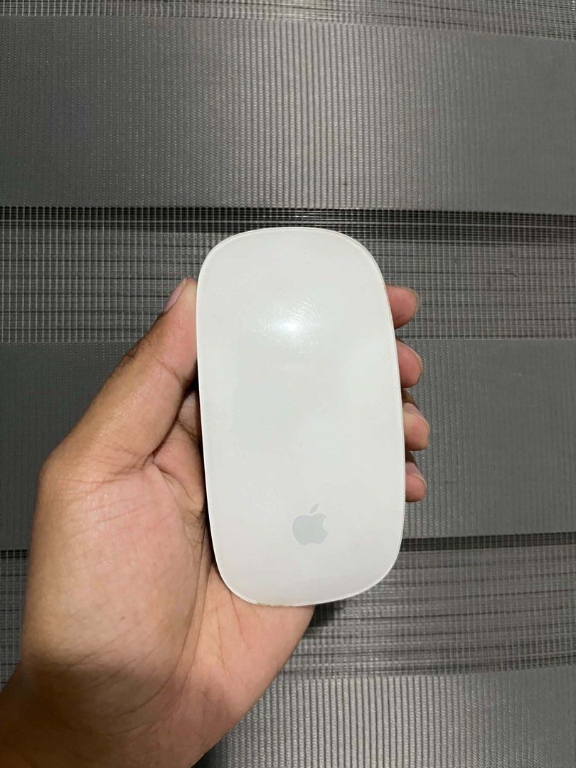 Magic mouse 1 (Category: Mouse & Mousepads) located in Quezon City. Submitted by all_about_retro (Listing ID 1468989229, Image 1). Description: Magic mouse 1 Tested ok Unit only Pickup.
