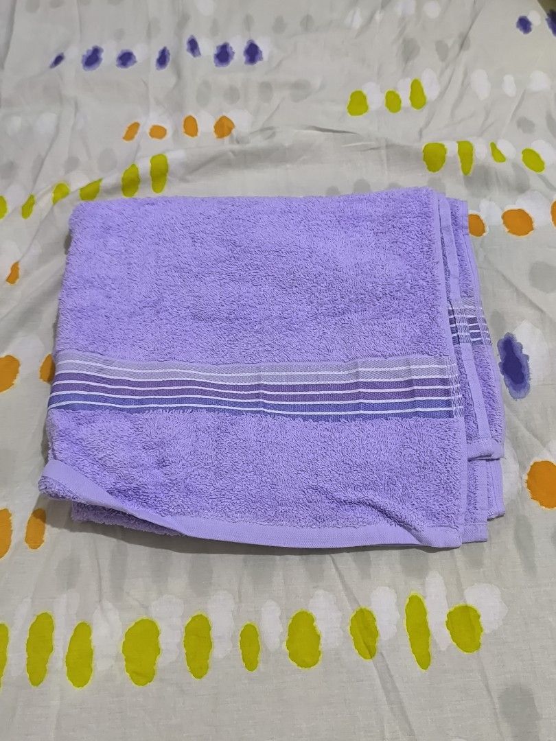 Mainstays Purple Bath Towel (Category: Bedding & Towels) located in General Santos City (Dadiangas). Submitted by animoya (Listing ID 1469061699, Image 1). Description: - Brand: Mainstays - Size: 27 x 52 inches - Material: 100% Cotton .