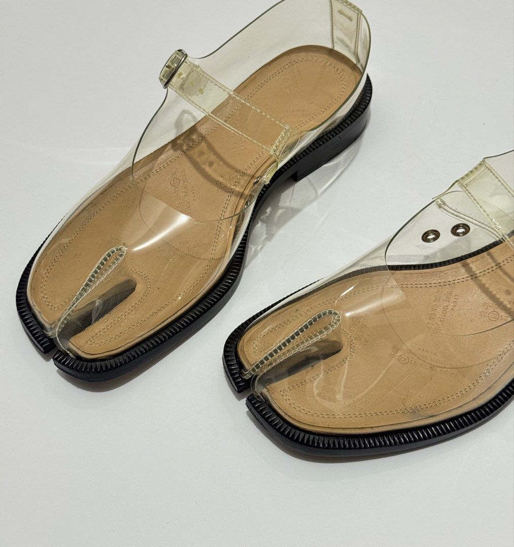 Maison Margiela (Category: Loafers) located in Quezon City. Submitted by byuklph (Listing ID 1469121000, Image 3). Description: Auth💯size35/22cm Excellent condition No inclusion Not yellowish .