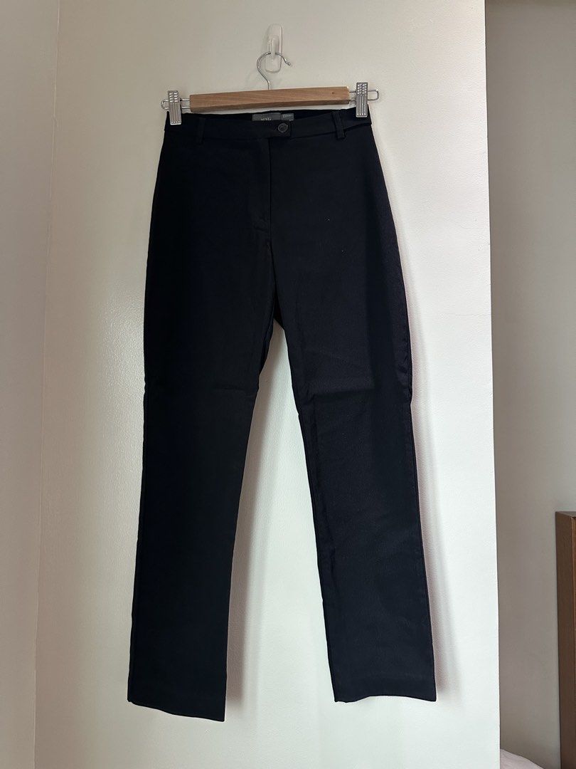 Mango Vintage Black Trousers (Category: Other Bottoms) located in San Juan City. Submitted by keep.it.clean (Listing ID 1469102174, Image 1). Description: .