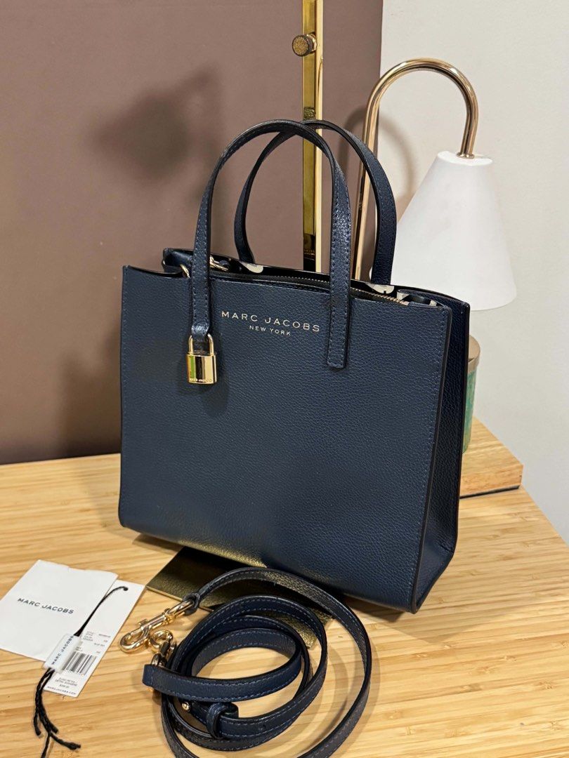 marc jacobs (Category: Luxury Bags & Wallets) located in Gapan. Submitted by anneelisse (Listing ID 1469039894, Image 1). Description: mj grind 2way bag in very good condition fb page: Elisha’s Mix Branded Items loc: Gapan Nueva ecija.