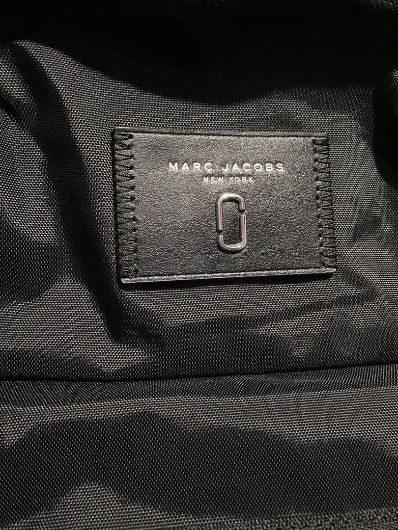 Marc Jacobs Backpack Large (Category: Luxury Bags & Wallets) located in Batangas. Submitted by bagstolove2.0 (Listing ID 1469106188, Image 2). Description: .