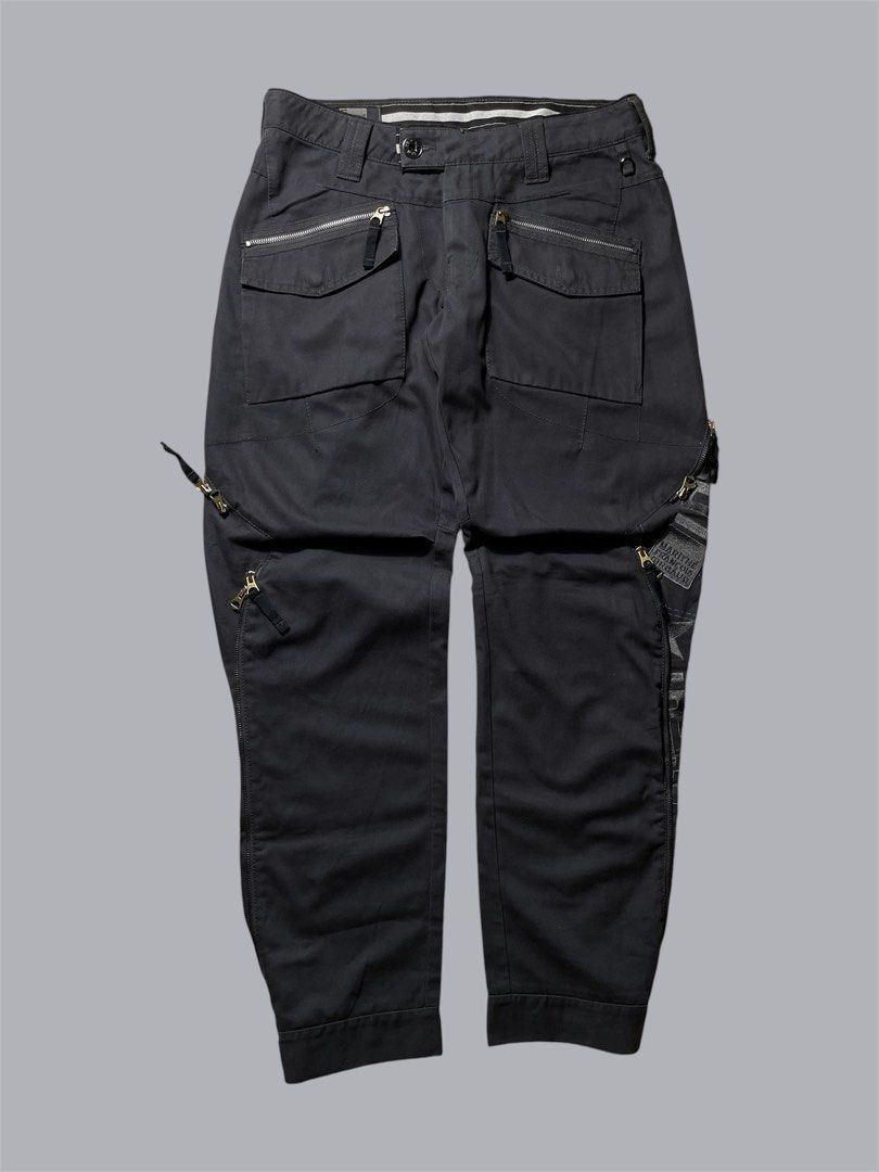 Marithe Francois Girbaud Le Jeans Cargo Pants (Category: Jeans) located in Caloocan City. Submitted by renowear (Listing ID 1469100961, Image 2). Description: Marithe Francois Girbaud Le Jeans Cargo Pants Excellent Condition Color Rate: 9.8/10 No Issue Measurements • Width: 34 • Length: 41 • Hem: 8 Price: 2000 obo DM IF INTERESTED📥.