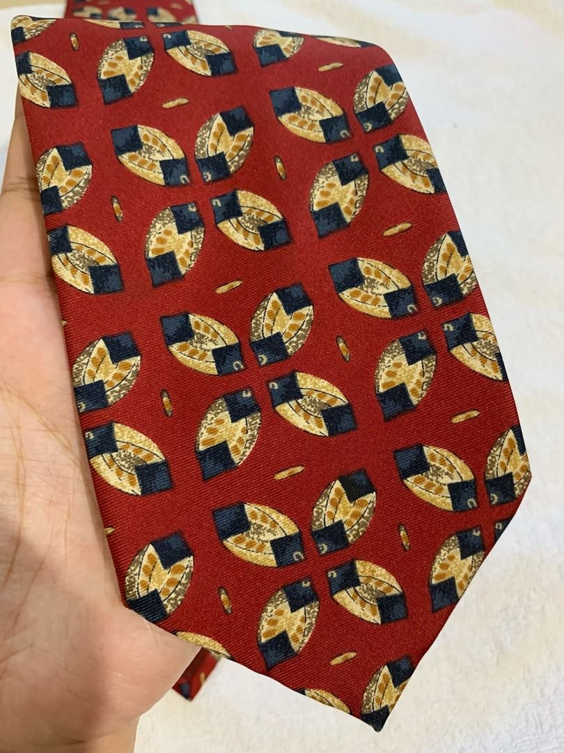 Marks & Spencer Men's Necktie Deep Red with Geometric Pattern Neck Tie (Category: Ties) located in San Pedro. Submitted by kcshops (Listing ID 1468978350, Image 3). Description: Marks & Spencer Neck Tie — Deep Red with Geometric Pattern 👔 Brand: Marks & Spencer 💰 Price: ₱600 — negotiable ✨ Condition: Pre-loved, in good condition 📍 Location: San Pedro, Laguna 🚚 Delivery: J&T or Lalamove — delivery fee shouldered by buyer 🤝 Meet-up: Southwoods