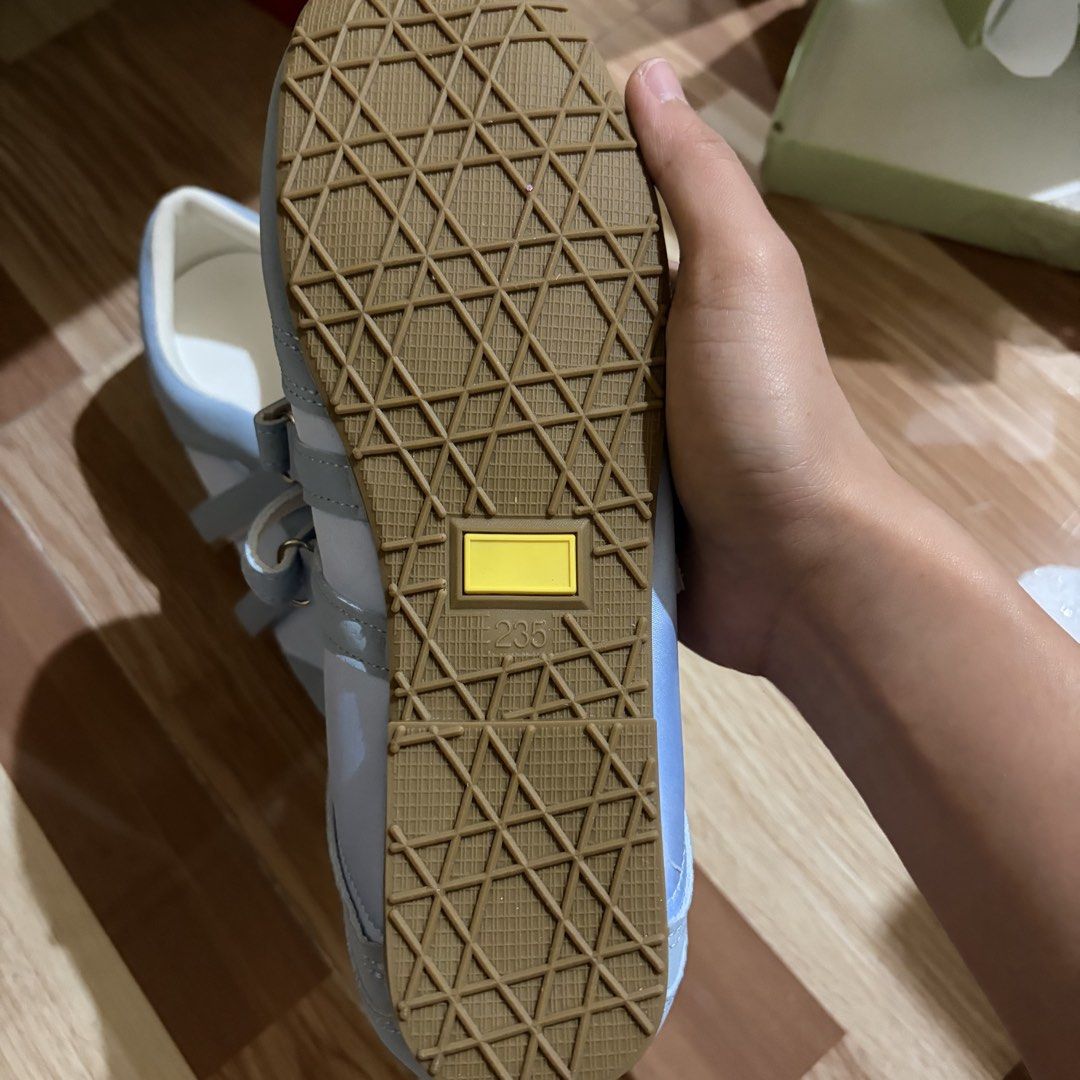Mary jane strap ballet shoes round toe flat (Category: Flats & Sandals) located in Baguio. Submitted by suffering (Listing ID 1469120786, Image 3). Description: .