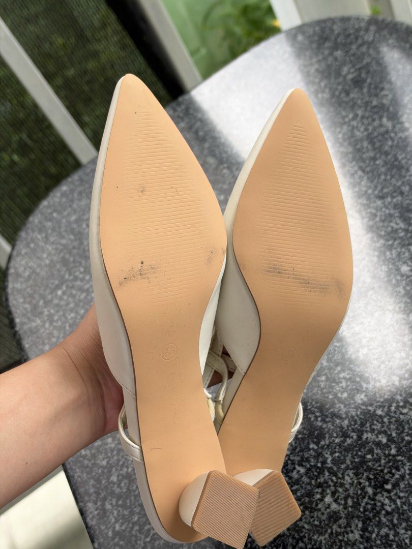 MATTHEWS WHITE HEELS (Category: Heels) located in Cavite. Submitted by thepalmstreet (Listing ID 1468938759, Image 3). Description: .