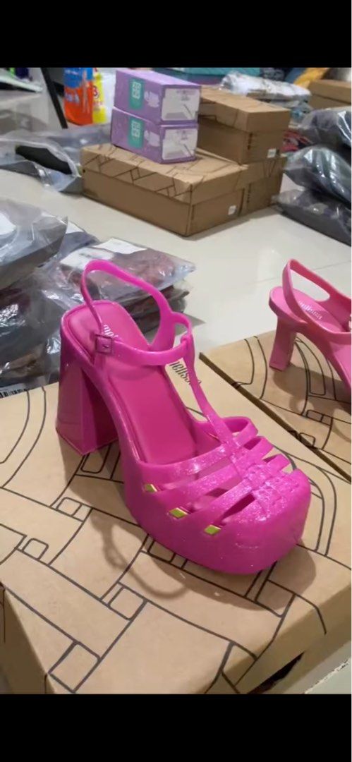 Melissa flats and heels (Category: Heels) located in Makati City. Submitted by melanieala71509 (Listing ID 1469046855, Image 1). Description: Melissa Flats and Heels Size: 6 (true to size) if buy 2, i can give 1,200 each if buy 3, i can give 1,000 each.