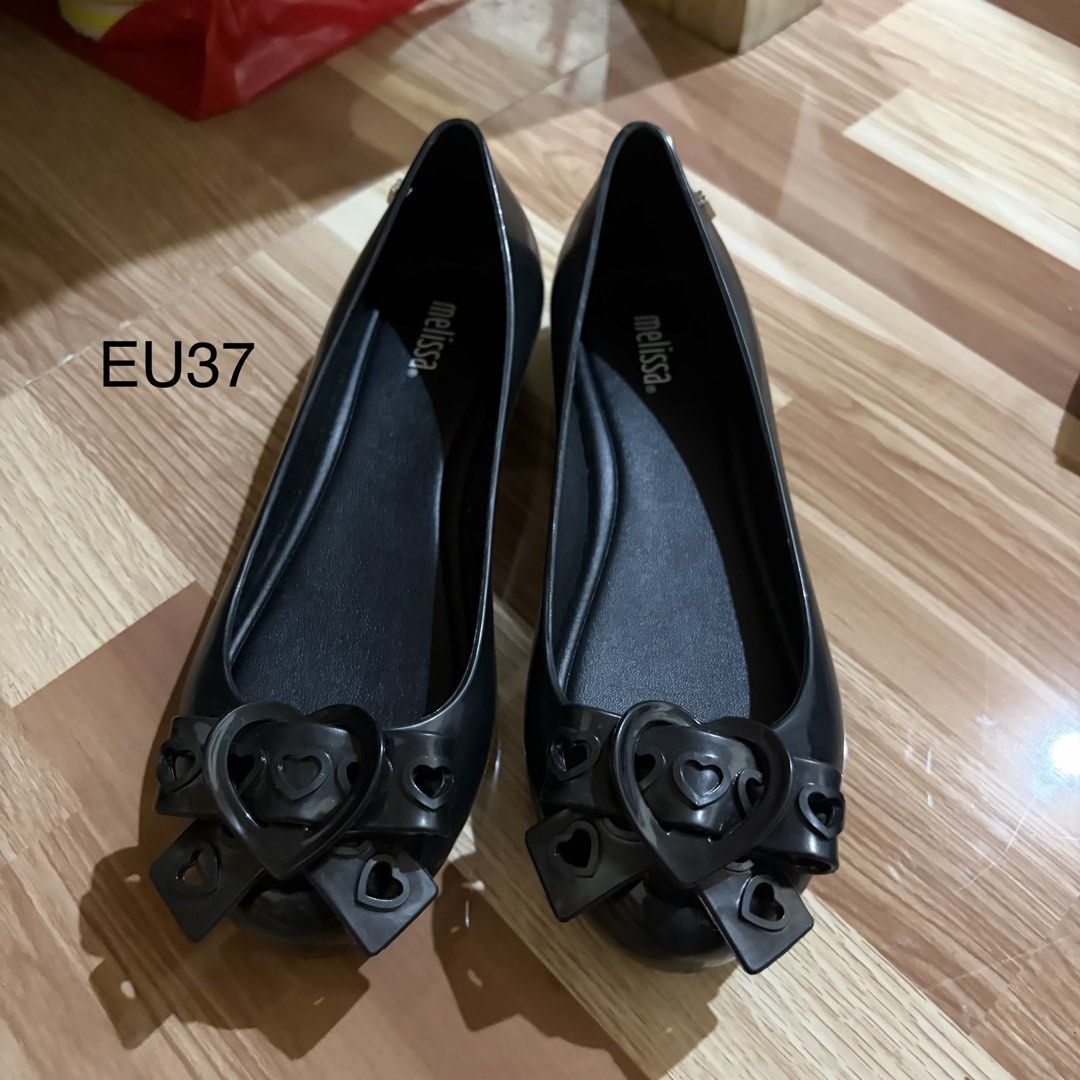 Melissa rubber ballerina flats black (Category: Flats & Sandals) located in Baguio. Submitted by suffering (Listing ID 1469119166, Image 2). Description: Baguio .