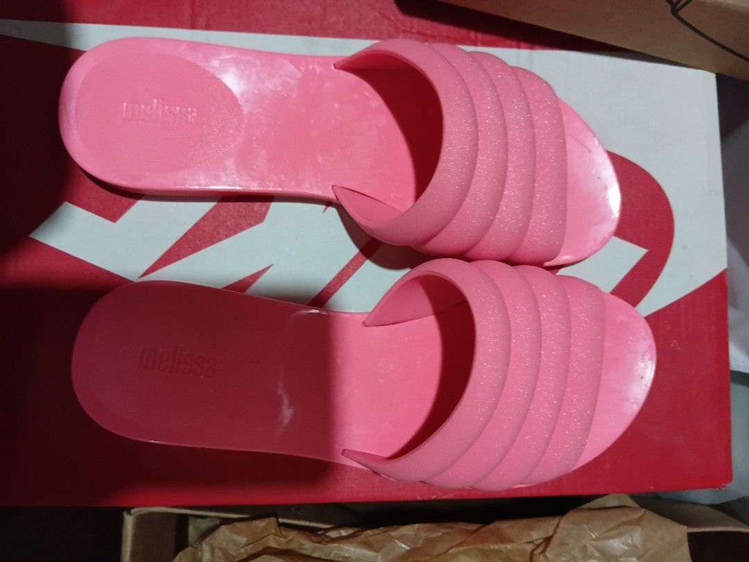 Melissa us7 (Category: Flats & Sandals) located in Rodriguez. Submitted by caroumomnewacct (Listing ID 1468978195, Image 1). Description: .