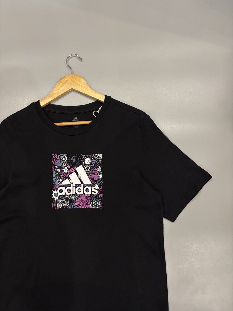 Men’s Adidas Shirt (Category: Tshirts & Polo Shirts ) located in Cebu City. Submitted by clylejavan060400 (Listing ID 1469091381, Image 2). Description: Men’s Adidas Tshirt ▪️Size Medium ▪️Width 19 ▪️Length 27 ▪️Excellent ▪️No issue ♻️₱350.00♻️.