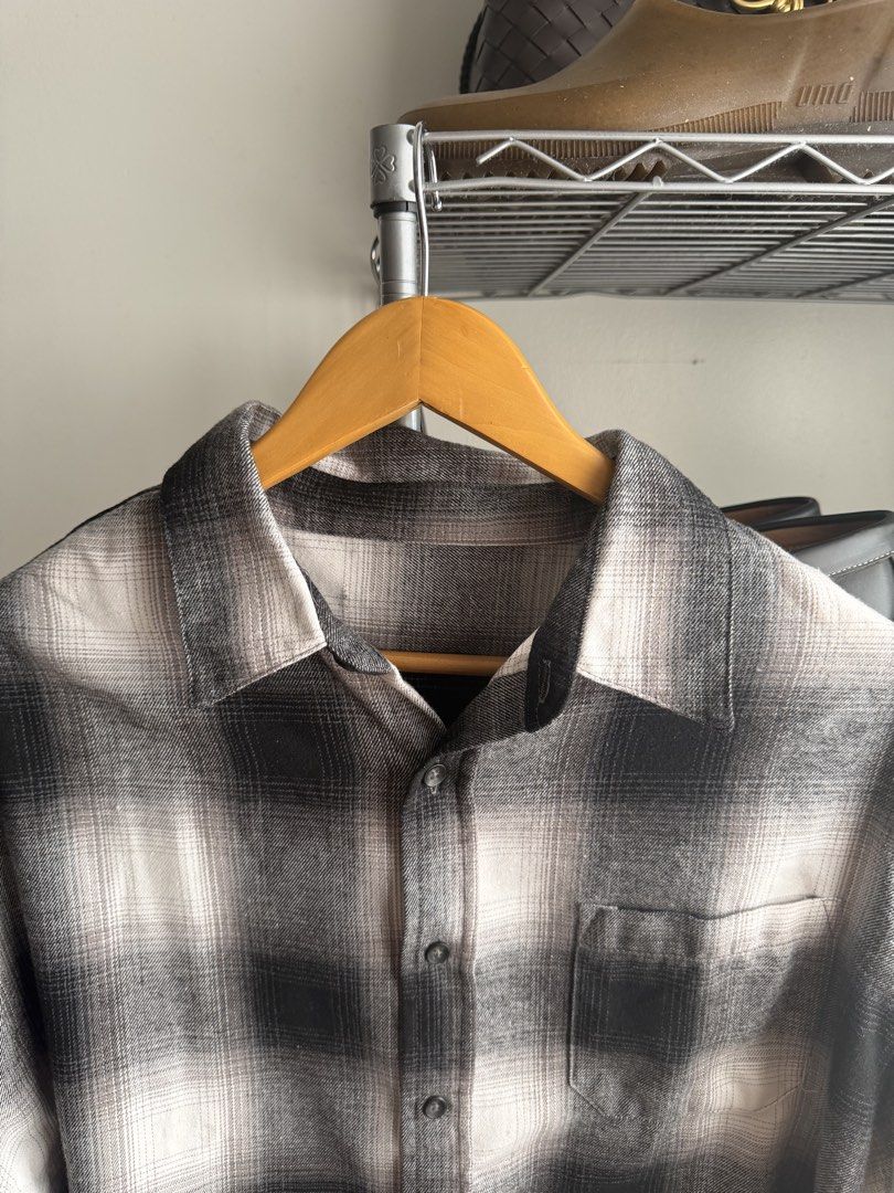 Mens Flannel Longsleeve Shirt (Category: Tshirts & Polo Shirts ) located in Paranaque City. Submitted by atonce.archive (Listing ID 1468982397, Image 2). Description: Mens Flannel Longsleeve Shirt 23x26 Bnew cut tags only 800 PHP Parañaque area Can ship via Grab/Lalamove/J&T.