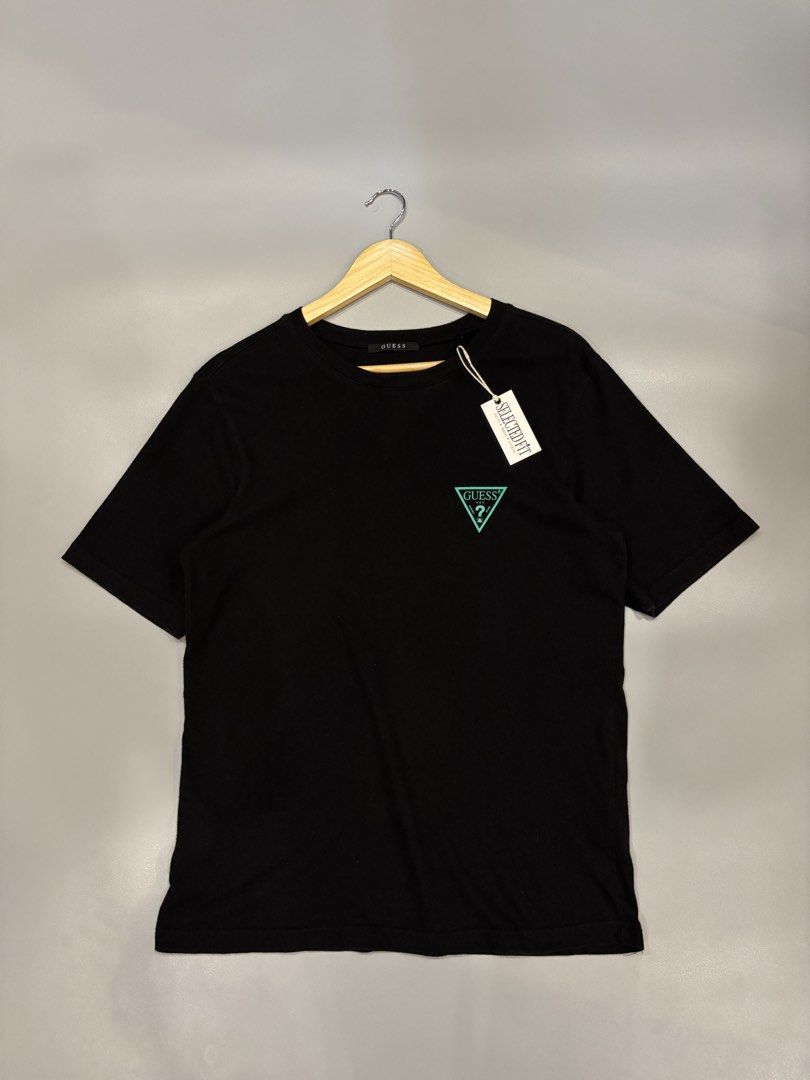 Men’s Guess Tshirt (Category: Tshirts & Polo Shirts ) located in Cebu City. Submitted by clylejavan060400 (Listing ID 1469091014, Image 1). Description: Men’s Guess Tshirt ▪️Size S-Medium ▪️Width 19 ▪️Length 27 ▪️Excellent ▪️No issue ♻️₱420.00♻️.