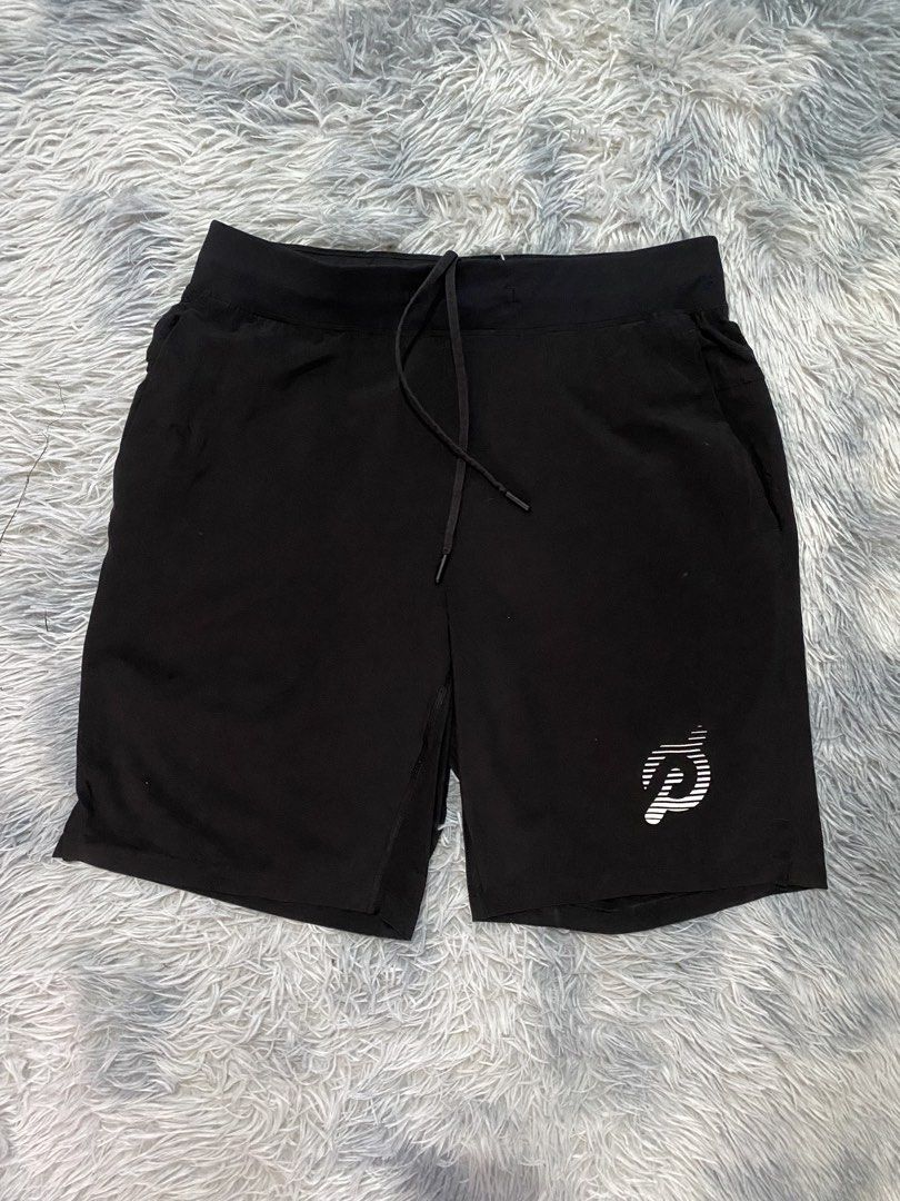 Men's Lululemon T.H.E Linerless x Peloton Short (Category: Activewear) located in Carmen. Submitted by yawbuangaka (Listing ID 1468990839, Image 2). Description: Men's Lululemon T.H.E Linerless x Peloton Short Black Large Waistline - 34 Length - 20 Like new.