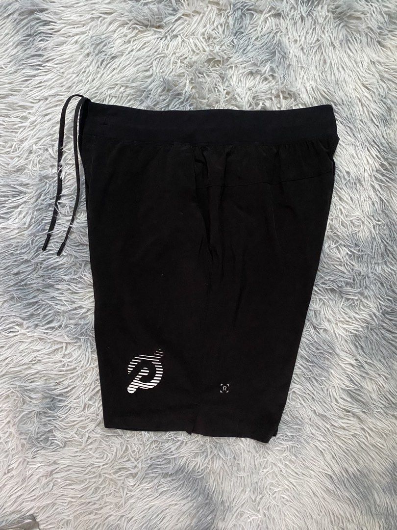 Men's Lululemon T.H.E Linerless x Peloton Short (Category: Activewear) located in Carmen. Submitted by yawbuangaka (Listing ID 1468990839, Image 3). Description: Men's Lululemon T.H.E Linerless x Peloton Short Black Large Waistline - 34 Length - 20 Like new.