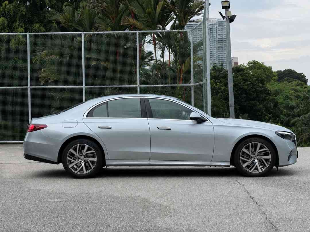 Mercedes-Benz E-Class Saloon E200 Exclusive (A) (Category: Used Cars) located in Singapore. Submitted by signaturemotors (Listing ID 1445698804, Image 3). Description: Showroom: 237 ALEXANDRA ROAD 237 Alexandra Road #02-04 Singapore 159929 1 Owner! Low Mileage! Full C&C Maintained! Still Under Agent Warranty Till Jun 2027. Come With EXCLUSIVE Exterior With Mercedes Standing Star On Front Bonnet. Ventiliated Seats. Comfort Suspension. DYNAMIC SELE
