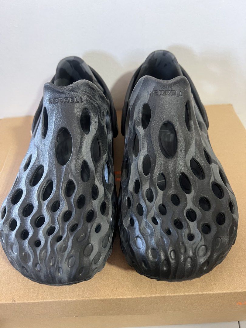 MERRELL HYDROMOC WOMEN SIZE 6 (Category: Slippers and slides) located in Baguio. Submitted by kyrawang22 (Listing ID 1469159828, Image 2). Description: .