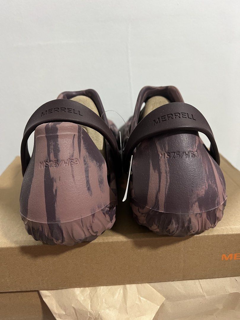 MERRELL HYDROMOC WOMEN SIZE 9 (Category: Sneakers) located in Baguio. Submitted by kyrawang22 (Listing ID 1468977493, Image 3). Description: .