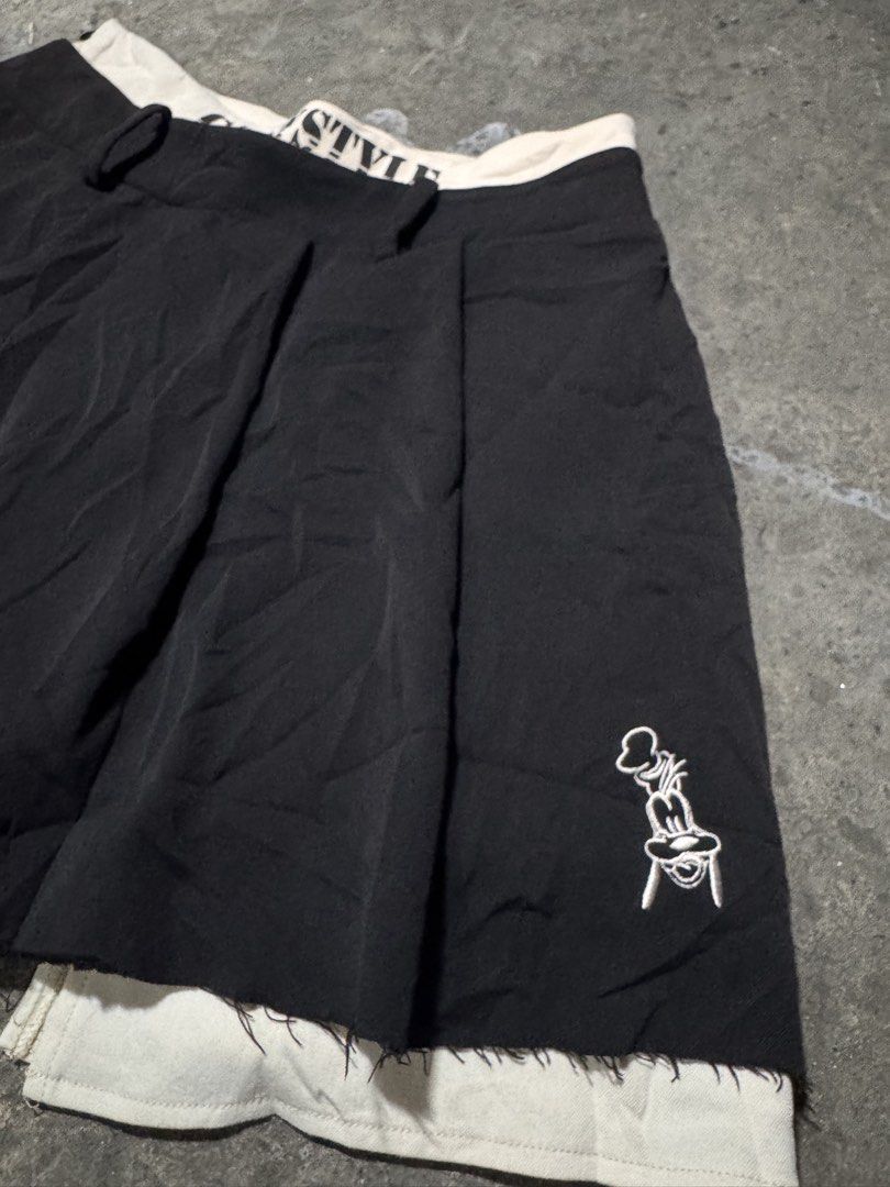 Metersbonwe x Disney (Category: Skirts) located in Pasig City. Submitted by dripthrift1600 (Listing ID 1469082183, Image 3). Description: - Goofystle - Good Condition - Issue: None - Dimes: 28x16.
