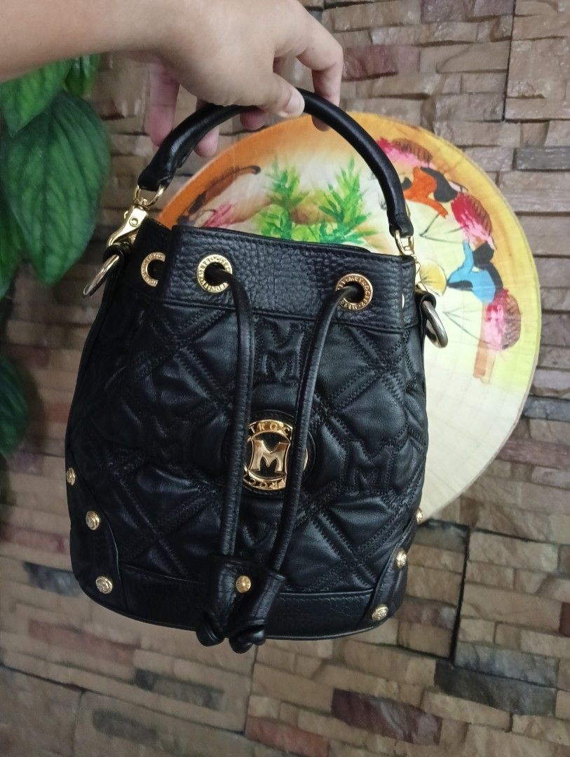Metro City Bucket Quilted (Category: Shoulder Bags) located in Rizal. Submitted by timeless_shop (Listing ID 1468950114, Image 2). Description: 🔥 ORIGINAL METRO CITY Black Quilted Leather Bucket Bag - Gold Hardware ✨ 📏 Size: Small - Bucket / Drawstring Type 📏 Height: 7 inches 📏 Width: 6.5 inches lay flat 🎨 Color: Black - buo pa kulay! ✂️ Style: Quilted Diamond Stitch - Drawstring Bucket + Top Handle 💯 Good Condition: 9.5/10 - No bakbak, no 