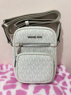 (Category: ) located in . Submitted by rainiiah (Listing ID 1469023305, Image 1). Description: .