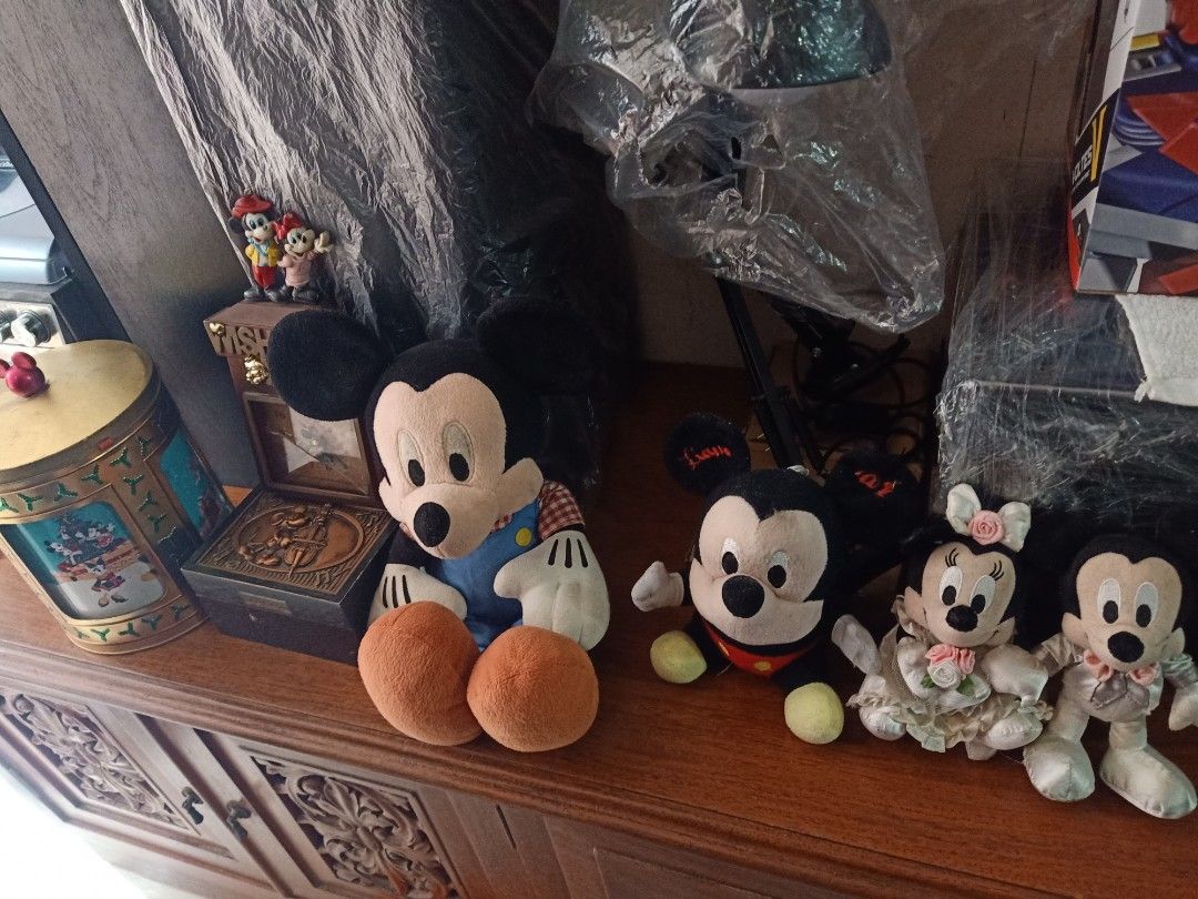 Mickey Mouse Collectibles items (Category: Plushies & Soft Toys) located in Caloocan City. Submitted by ryanpaulpalomado12 (Listing ID 1468951387, Image 1). Description: +FOR SALE+ P1,000 TAKE ALL MICKEY MOUSE COLLECTIBLES ITEMS WYSIWYG PM/DM LANG PO LOCATION : TANZA NAVOTAS... 🤙🤙🤙.
