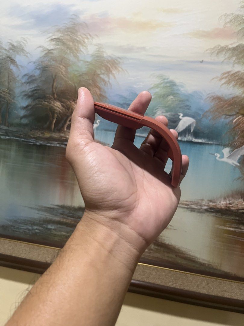 Microsoft Arc Mouse (Category: Mouse & Mousepads) located in Quezon City. Submitted by yna0702 (Listing ID 1469036429, Image 2). Description: .