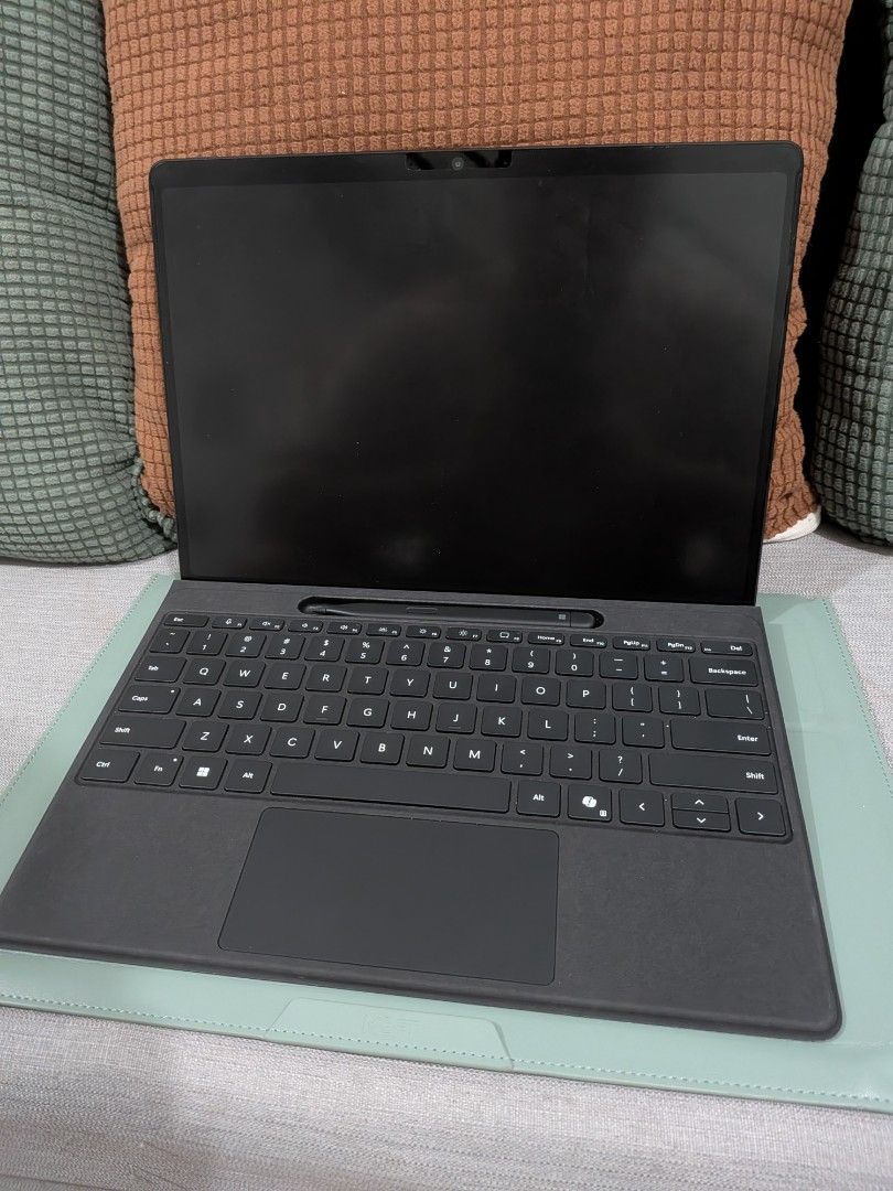 Microsoft Surface Pro 11th Gen with Flex Keyboard+Slim Pen (Category: Laptops & Notebooks) located in Manila. Submitted by noblefalcon-2d84 (Listing ID 1469002344, Image 1). Description: SELLING!!! Surface Pro 11th Gen - 512GB Black 13" version --- Price 85K but is negotiable --- Snapdragon X Only used for a month, no issues just not for me Great for work on the go with stellar battery life Inclusions: - Unit+Charger - Matte screen protector inst
