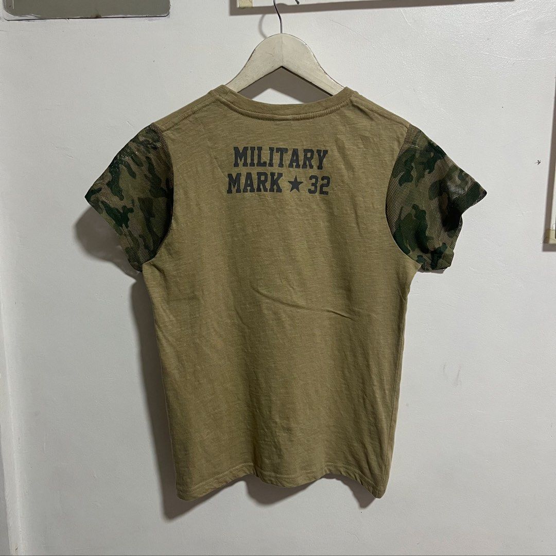 MIGHT THOUGH MARK 32 TEE (Category: Shirts) located in Manila. Submitted by balanse (Listing ID 1468985179, Image 2). Description: SIZE: S ON DIMES DIMES: 17W X 24L EXCELLENT CONDITION. 9.9 HONEST COLOR RATE. NONE ANY ISSUE:.