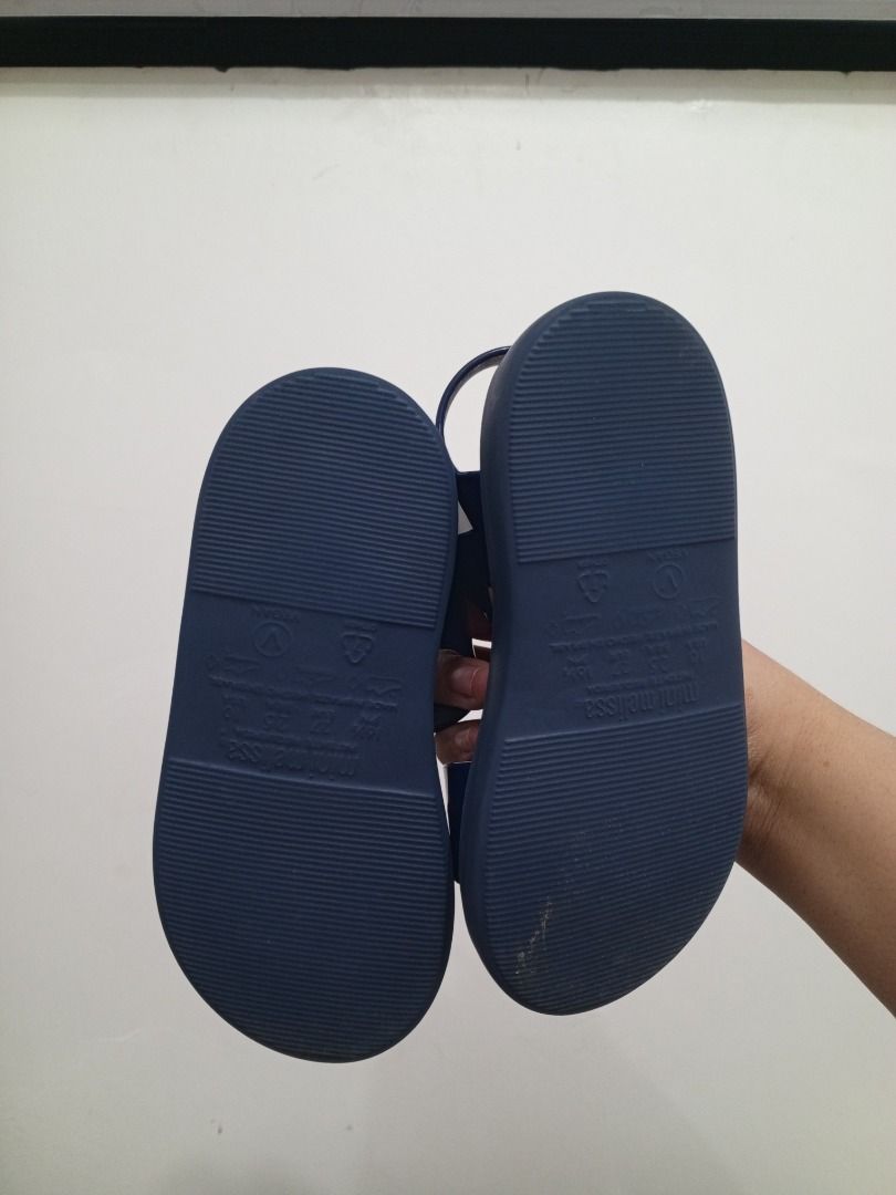 Mini Melissa Blue Sandals (Category: Babies & Kids Fashion) located in Antipolo. Submitted by krystleandkirstenpreloves (Listing ID 1469061838, Image 2). Description: Mini Melissa Sandals US 10 / EU-27 Outgrown sandals Goods pa po, need lang linisin Thanks! .