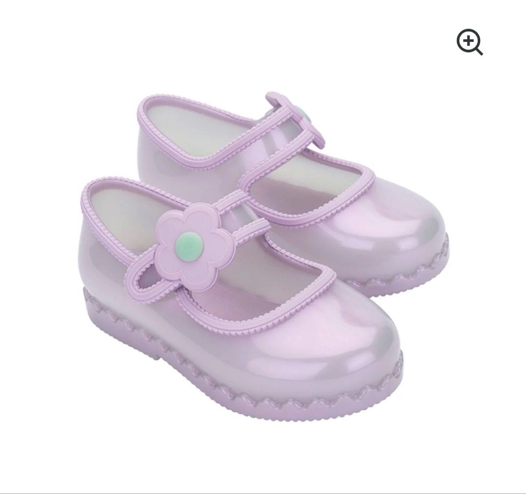 Mini melissa shoes (Category: Babies & Kids Fashion) located in Manila. Submitted by ishfindsph (Listing ID 1468956138, Image 3). Description: Brandnew with box on sale💗 US 6 size only available 1 week eta 💯 Original .
