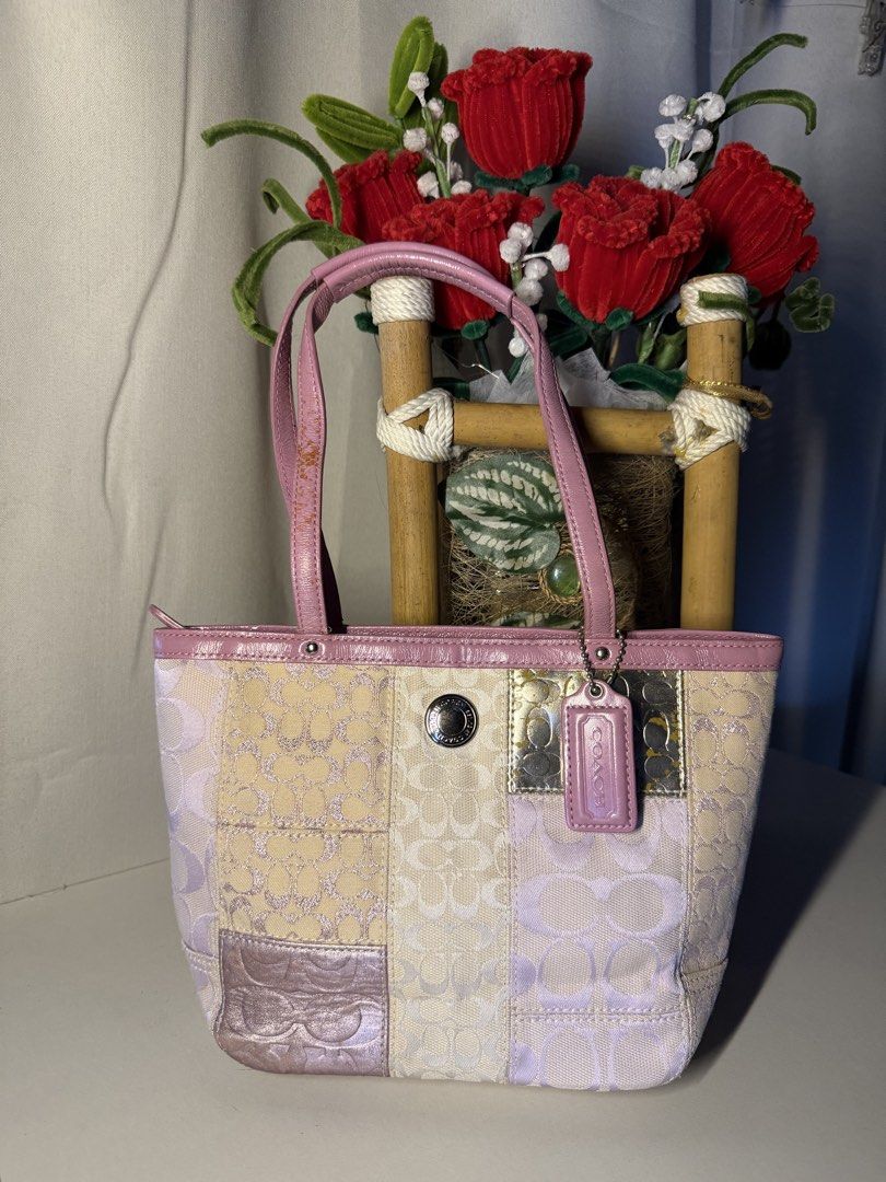 Mini patchwork (Category: Shoulder Bags) located in Manila. Submitted by chic_coach (Listing ID 1468976026, Image 1). Description: .