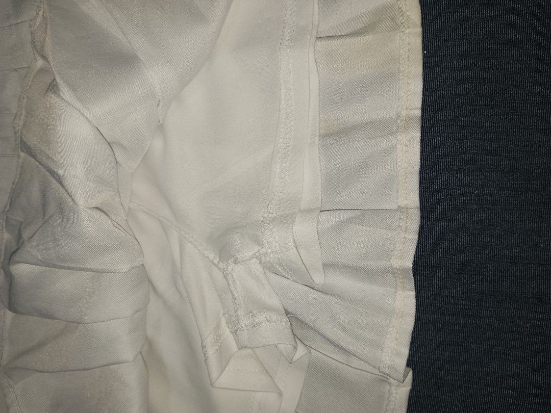 Mini skirt with a side button closure (Category: Skirts) located in Caloocan City. Submitted by justleanne (Listing ID 1468962910, Image 2). Description: SIZE: 26 LENGTH: 14inch ‎USED BUT NOT ABUSE ‎RFS : NEED FUNDS ‎ISSUE: STAIN WASHABLE.