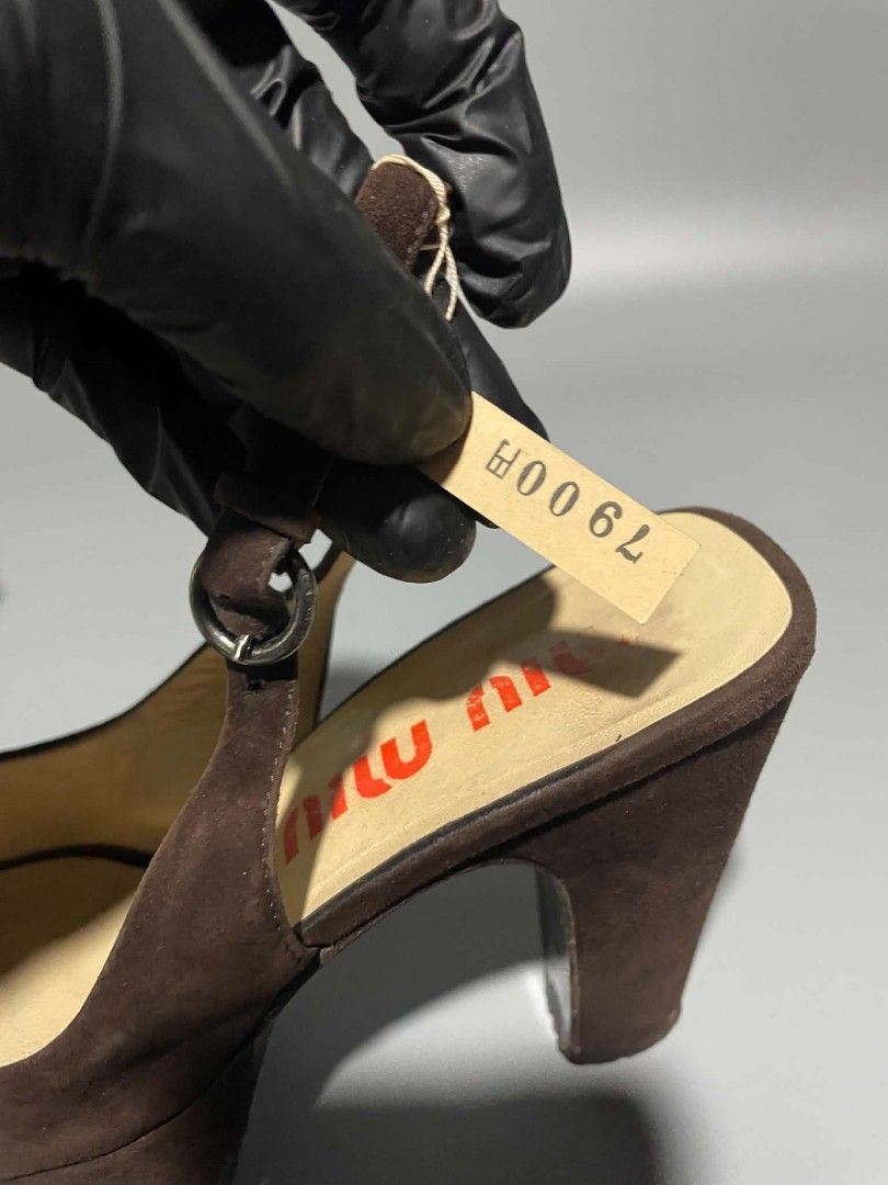 Miu Miu Peep Toe Brown Suade (Category: Heels) located in Cavite. Submitted by imgnr0 (Listing ID 1469140642, Image 3). Description: Excellent condition check details pic size: 35 Womens message for more details .