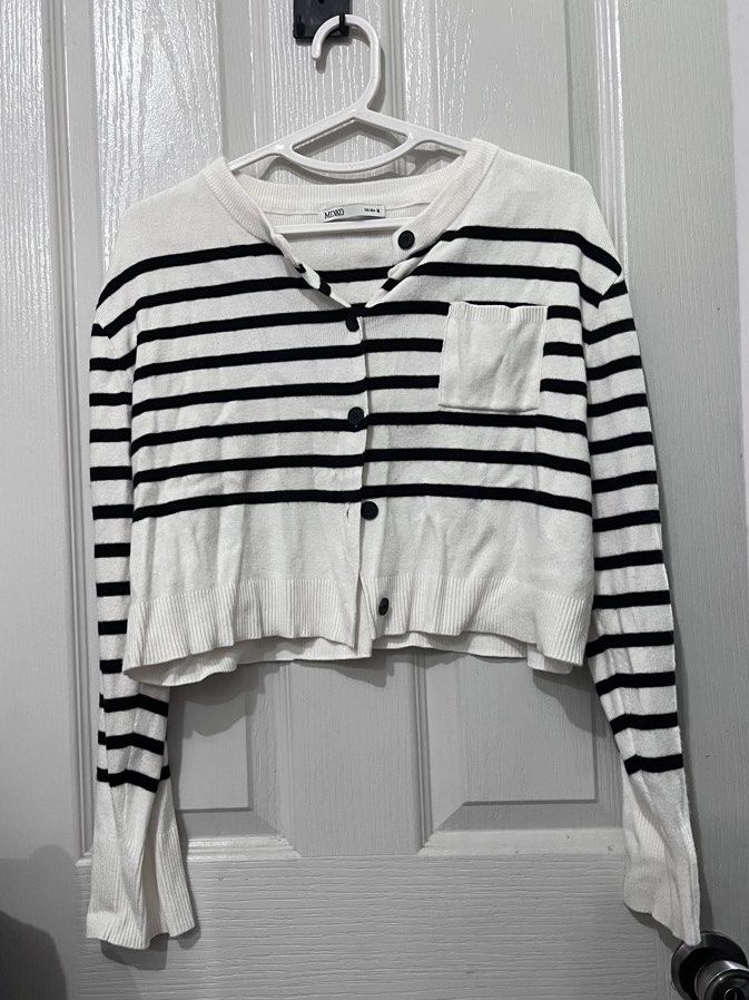 Mixxo stripe cardigan (Category: Coats, Jackets and Outerwear) located in Antipolo. Submitted by asdfghjkl66931 (Listing ID 1469160252, Image 1). Description: Very soft. Korean brand.