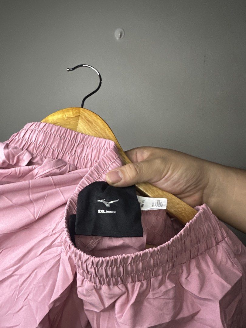 MIZUNO RUNNING (Category: Shorts) located in Molave. Submitted by thriftmate13 (Listing ID 1468984879, Image 3). Description: .