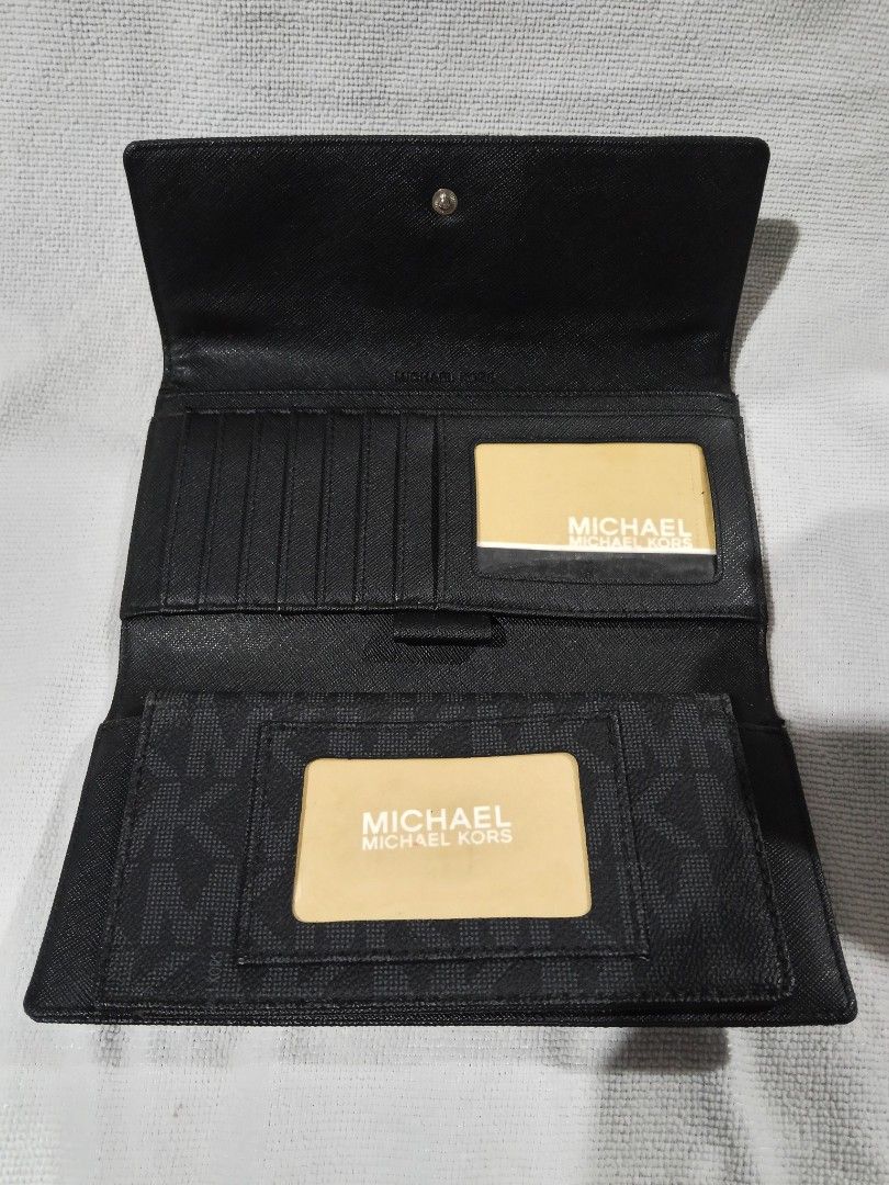 MK COLLECTION (Category: Wallets & Card Holders) located in Manila. Submitted by pagodnicole50491 (Listing ID 1469096414, Image 3). Description: brand new na-stock lang.