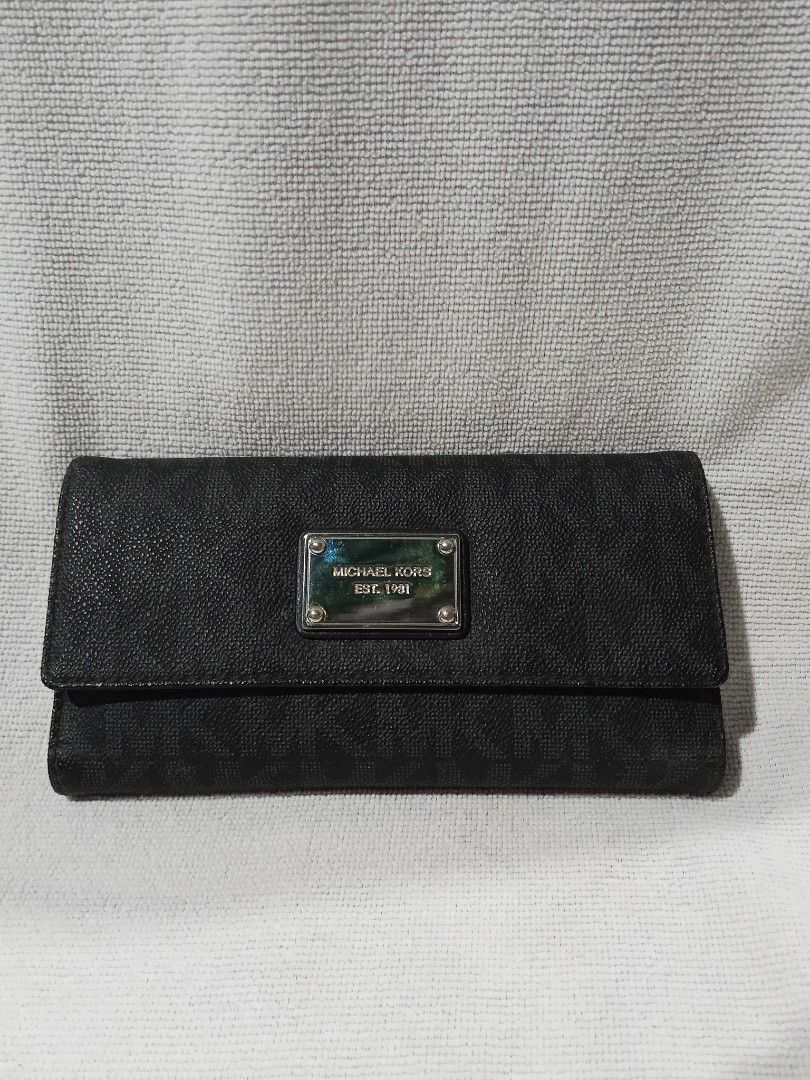 MK COLLECTION (Category: Wallets & Card Holders) located in Manila. Submitted by pagodnicole50491 (Listing ID 1469096414, Image 1). Description: brand new na-stock lang.